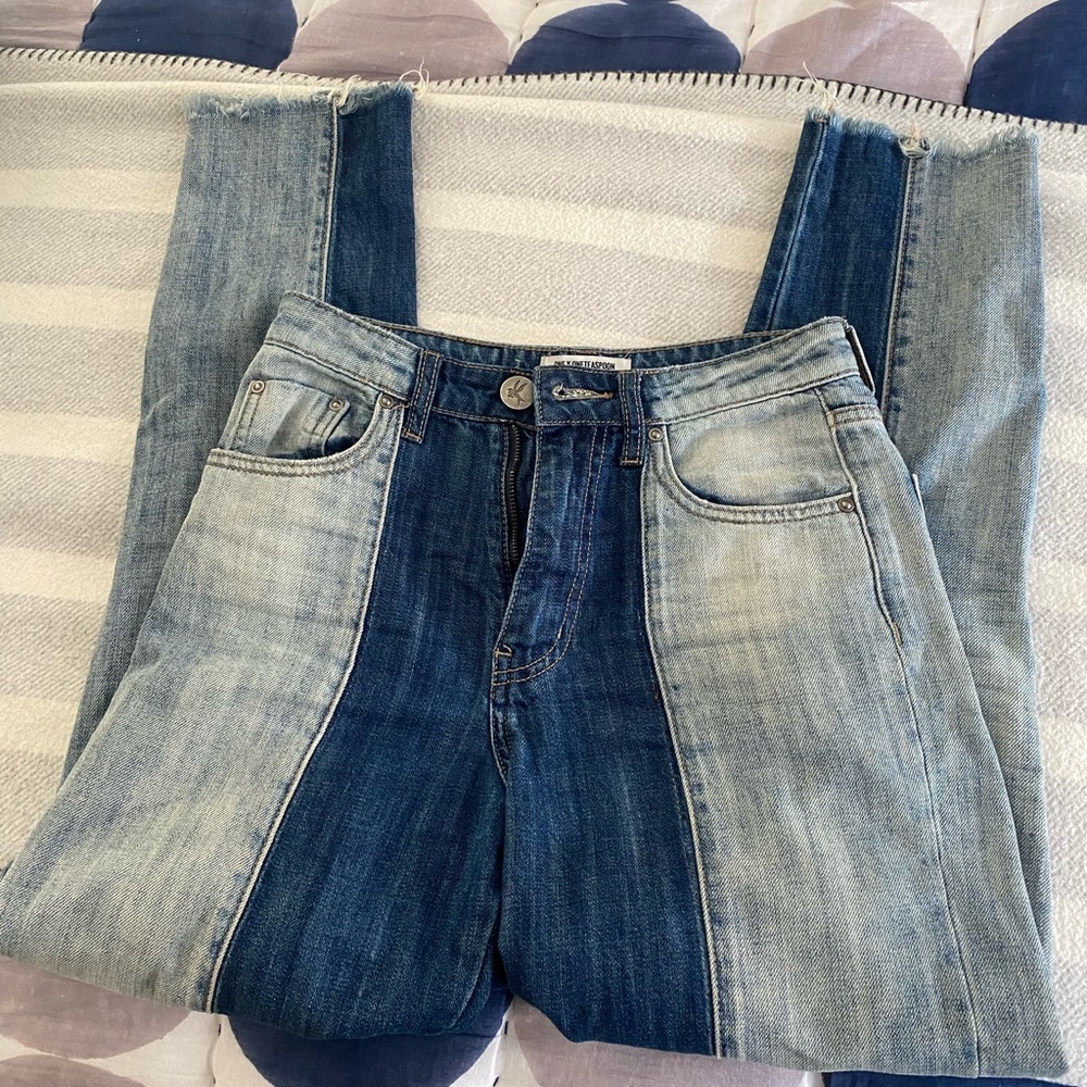 one Teaspoon. two toned jeans. size 25. well loved. hole on knee